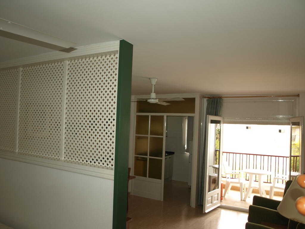 Apartaments Geminis Cambrils Room photo