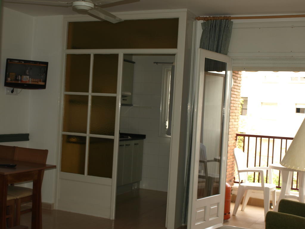 Apartaments Geminis Cambrils Room photo